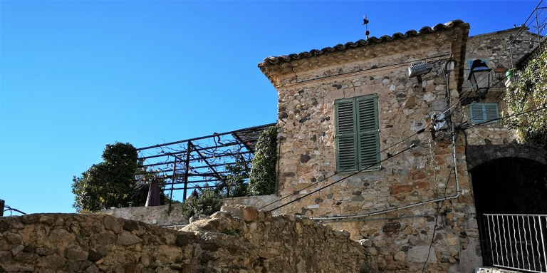 Biot Village, una vecchia casa di pietra