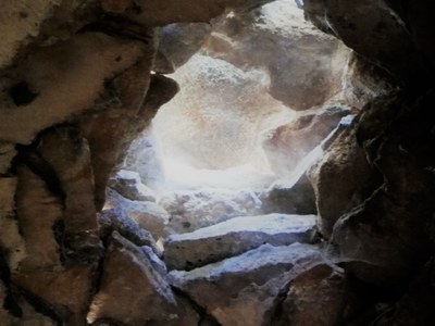 Bonnieux, Enclos des Bories, interno di pietre