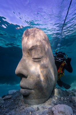 Cannes, ecomuseo sottomarino, le statue fungeranno da riparo alla fauna e alla flora marina © J. deCaires Taylor
