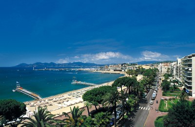 Cannes, la Croisette dall'alto © Perreard