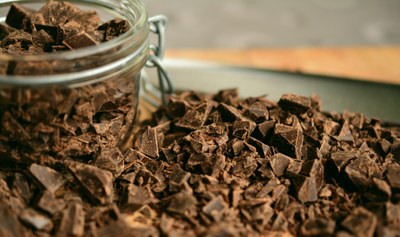 Cioccolato fondente, una delle materie prime delle papalines