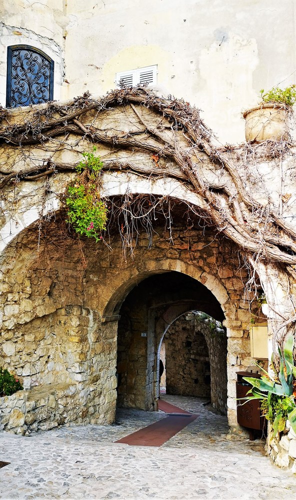 Èze, la poterne, ingresso alla parte antica del villaggio