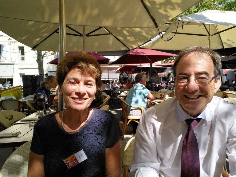 Francine Riou, responsabile stampa Ufficio del Turismo, e Hervé Schiavetti, sindaco di Arles