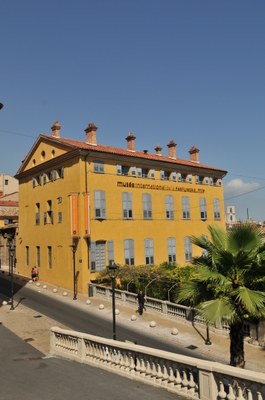 Grasse, l'Hôtel Ponteves, sede del museo del profumo, e il suo giardino degli aranci  - Foto: C. Barbiero © Musées de Grasse