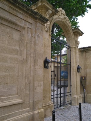 Hôtel de Caumont - Il portone d'ingresso