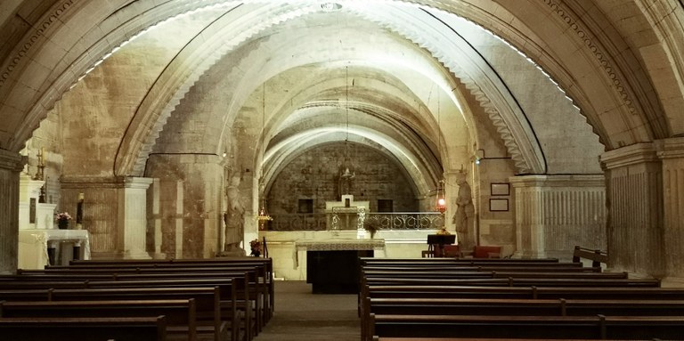 La chiesa inferiore, con la tomba di Saint-Gilles