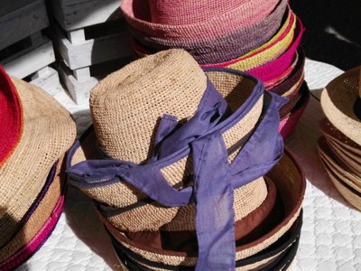 Mercato provenzale - I cappelli di paglia