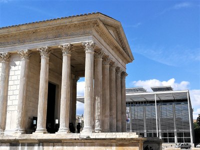 Nîmes, la Maison Carrée e il Carré d'Art