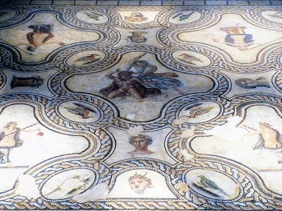 Nîmes, mosaico custodito nel Muséé de la Romanité