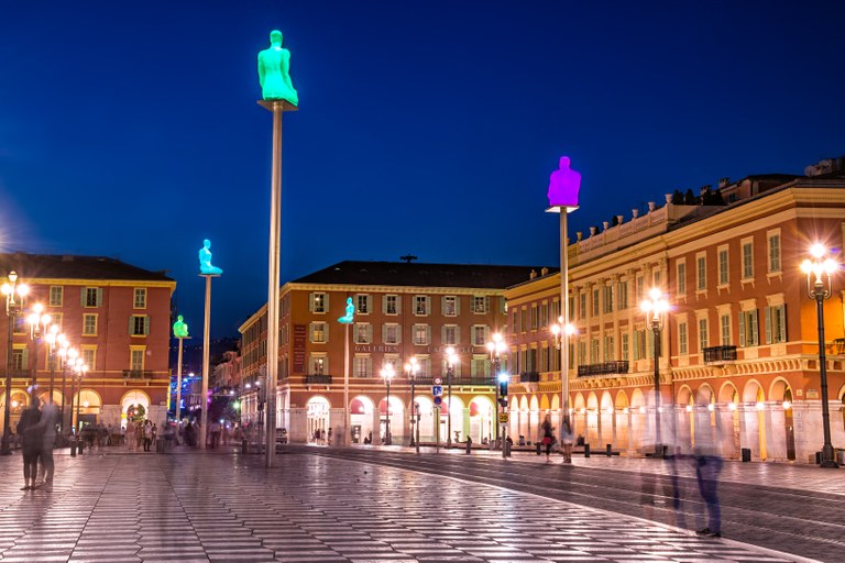 Nizza, vista notturna di piazza Massena - Foto: © OTC Nice