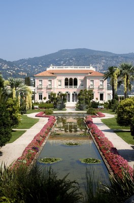 Saint Jean Cap Ferrat, Villa Ephrussi, giardino francese e facciata © OTM Nice Côte d'Azur