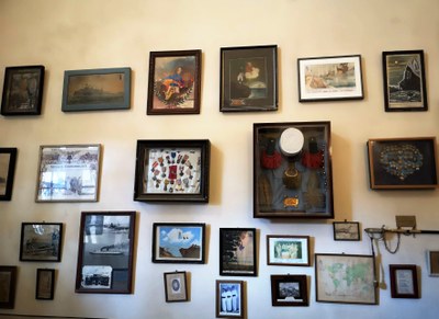 Antibes, raccolta di ex-voto nella Cappella di Notre-Dame-de-la-Garde