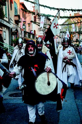 Biot, i Templari sfilano per le vie della città