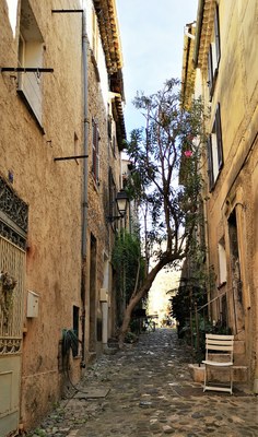 Biot Village, per le strade del centro antico