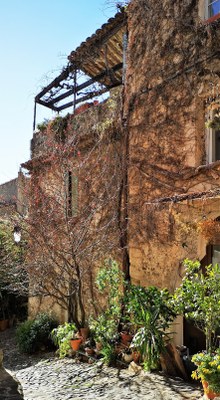 Biot Village, per le strade del contro