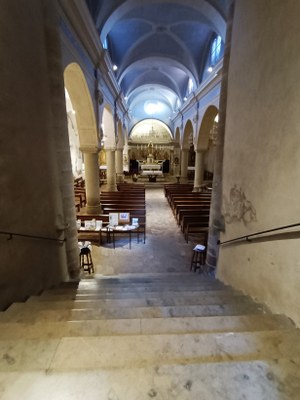 Biot Village, Santa Maria Maddalena, la scalinata