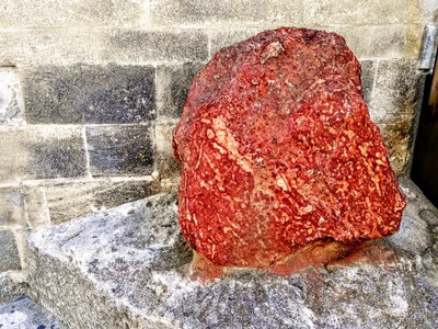Blocco di bauxite a Les Baux de Provence