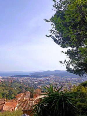 Bormes-les-Mimosas, la vista dalla spianata del castello