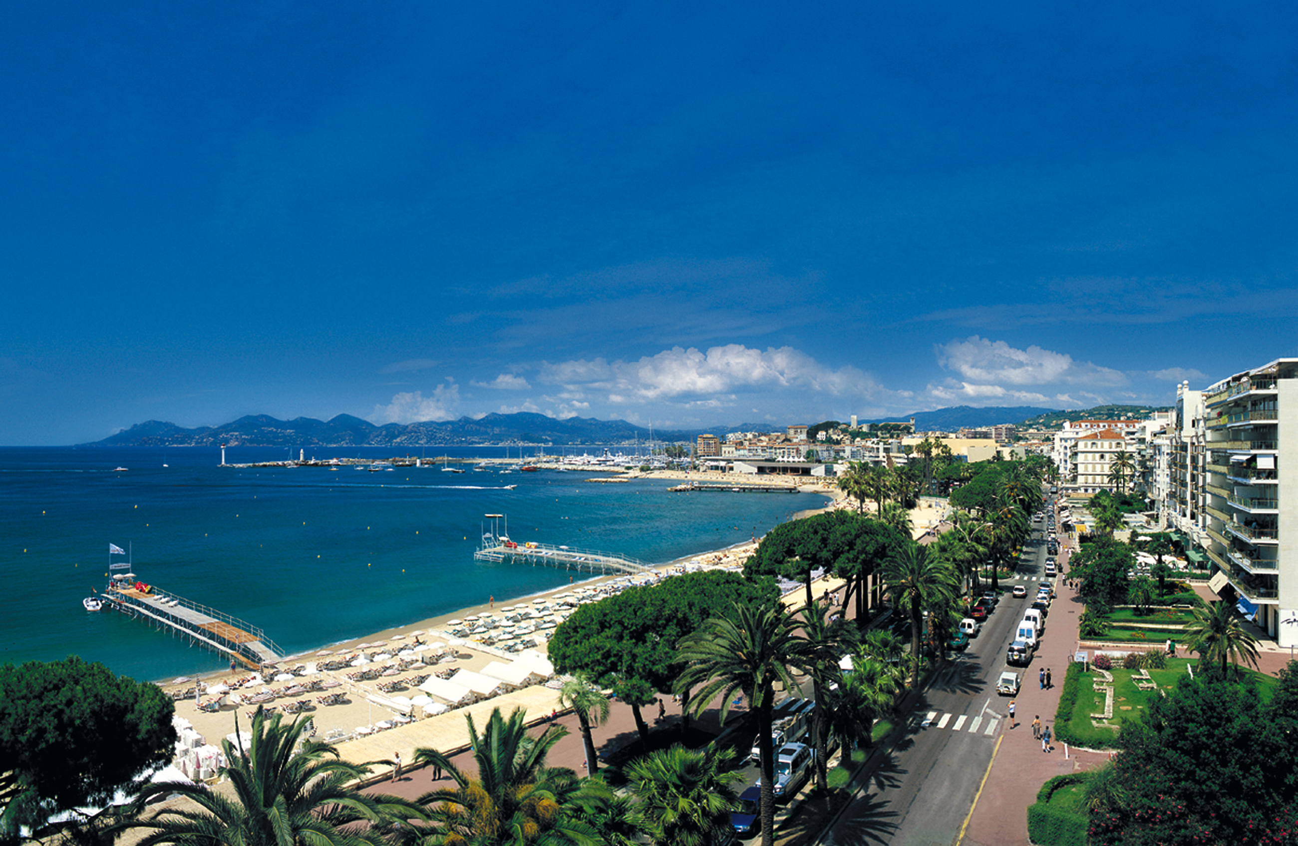 Cannes, la Croisette dall'alto © Perreard