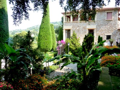 Cannes, Villa Domergue, uno scorcio del giardino
