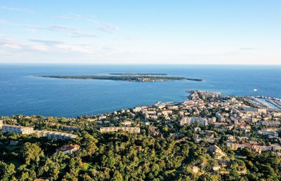 Cannes vista dal sito dell'Osservatorio