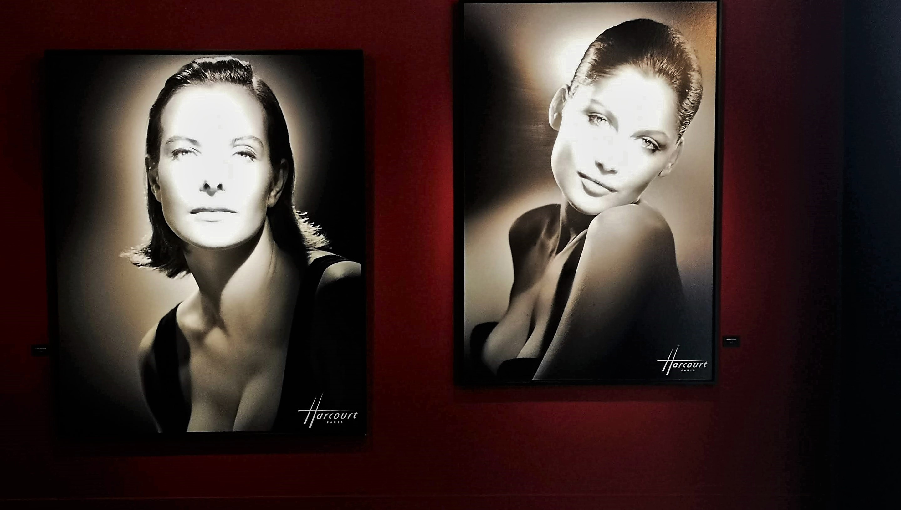 Carole Bouquet e Laetitia Casta negli scatti dello Studio Harcourt