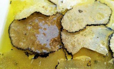 Chez Serge a Carpentras - La julienne di tartufo estivo