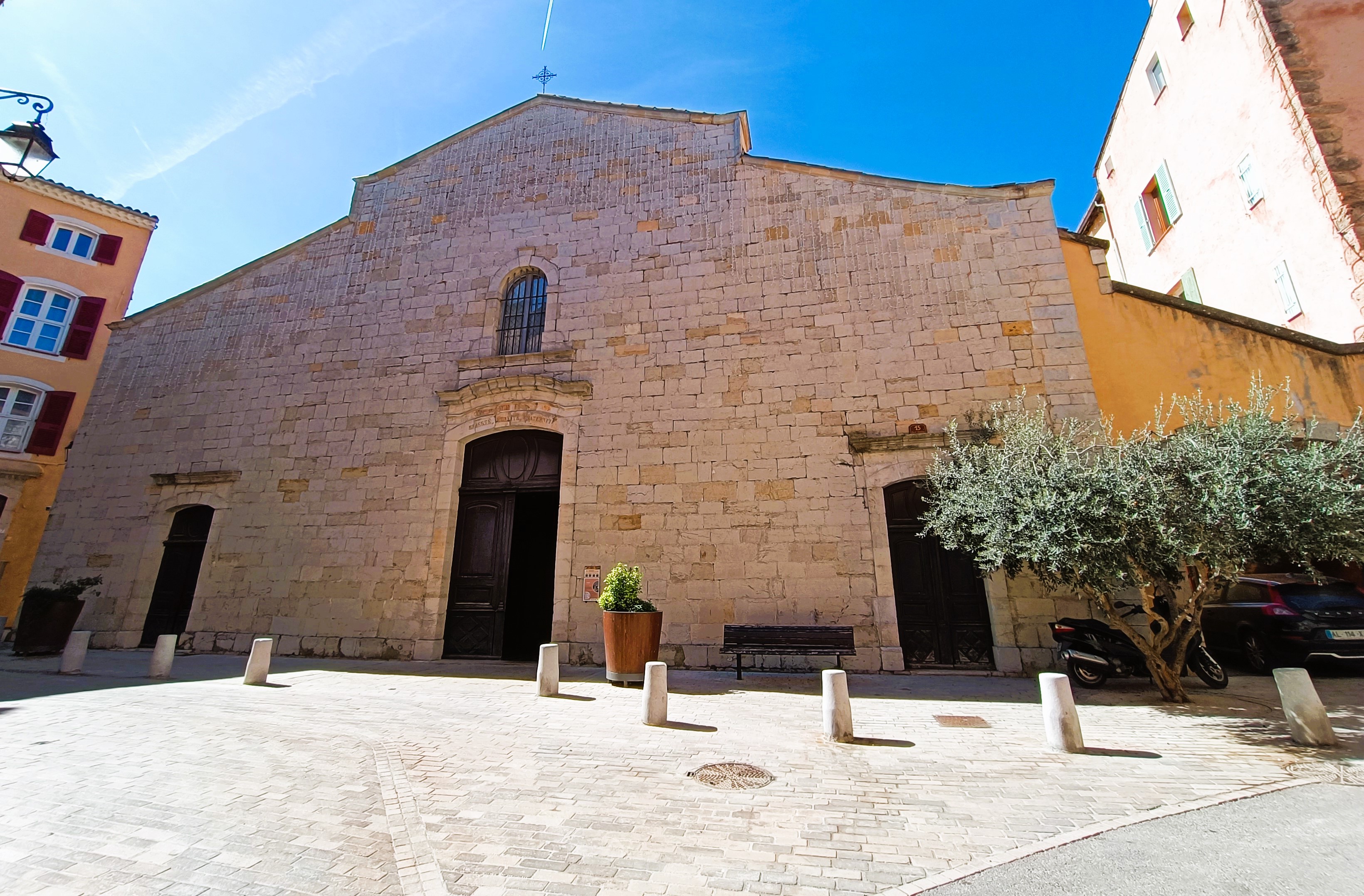 Cotignac, chiesa parrocchiale dell'Annunciazione
