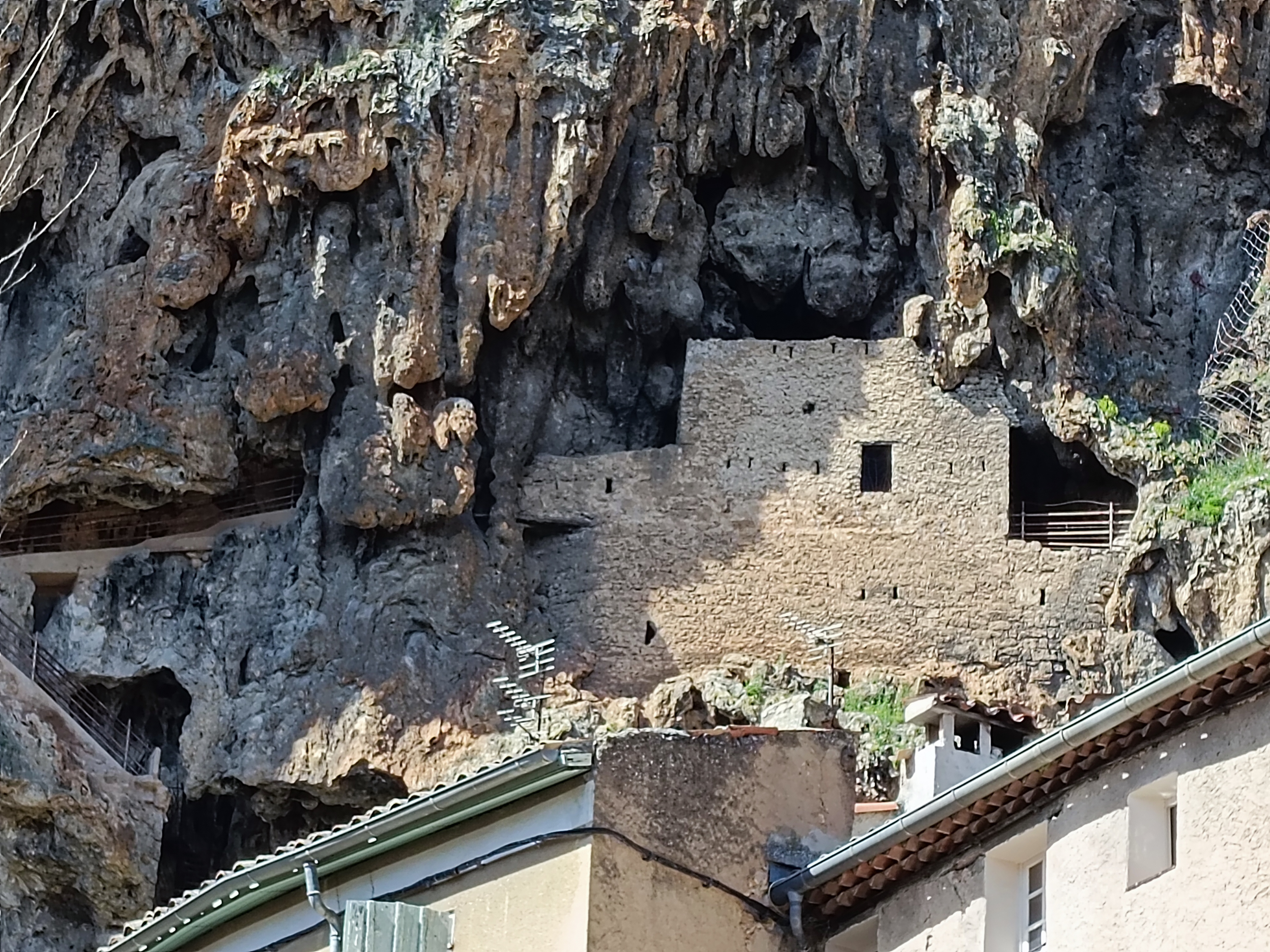 Cotignac, il percorso delle case troglodite