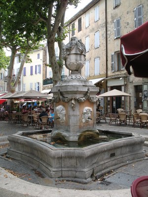 Cotignac, la fontana delle Quattro Stagioni, SombreSanglier=