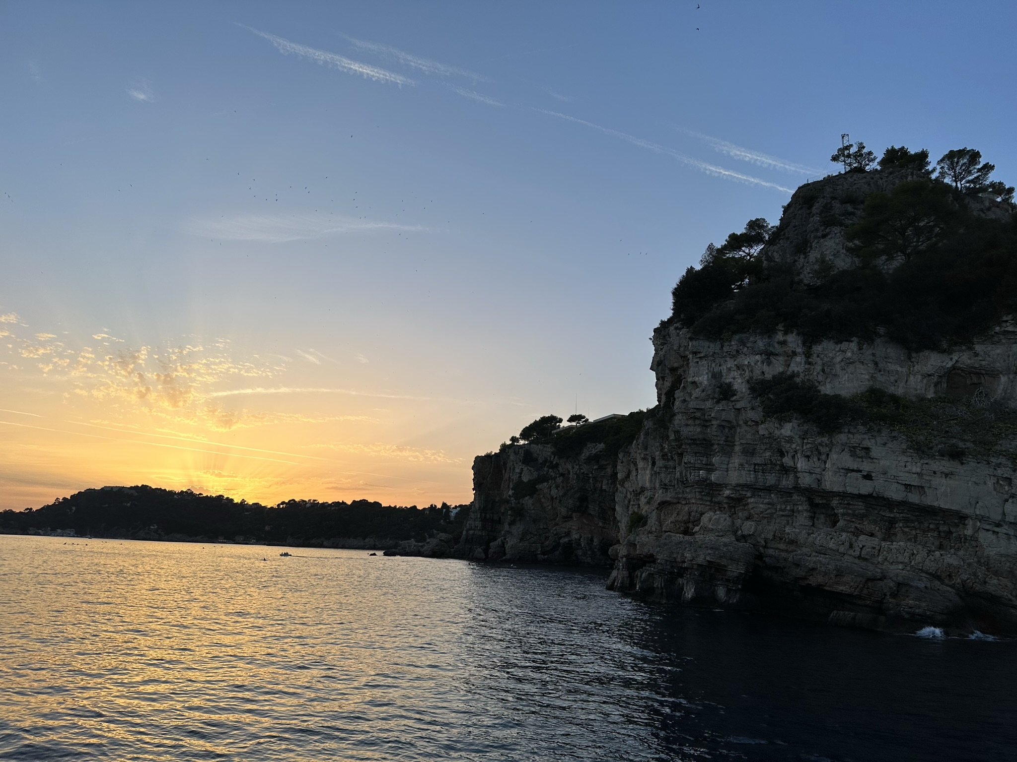 Croisière vigneronne, iltramonto dalla barca © Tourisme Terre de Provence en Méditerranée