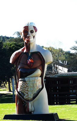 Damien Hirst a Château La Coste, Temple