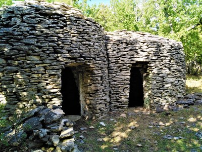 Enclos des Bories, Bonnieux - Due bories affiancate