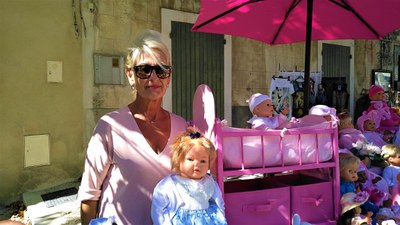 Eygalières, quante bambole al vide-grenier