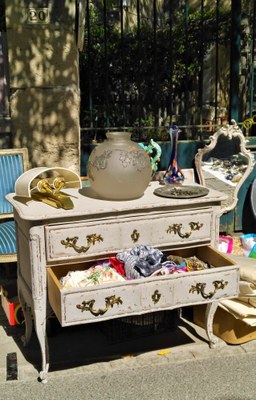 Eygalières, vide-grenier 09