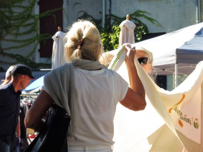 Eygalières, vide-grenier 15