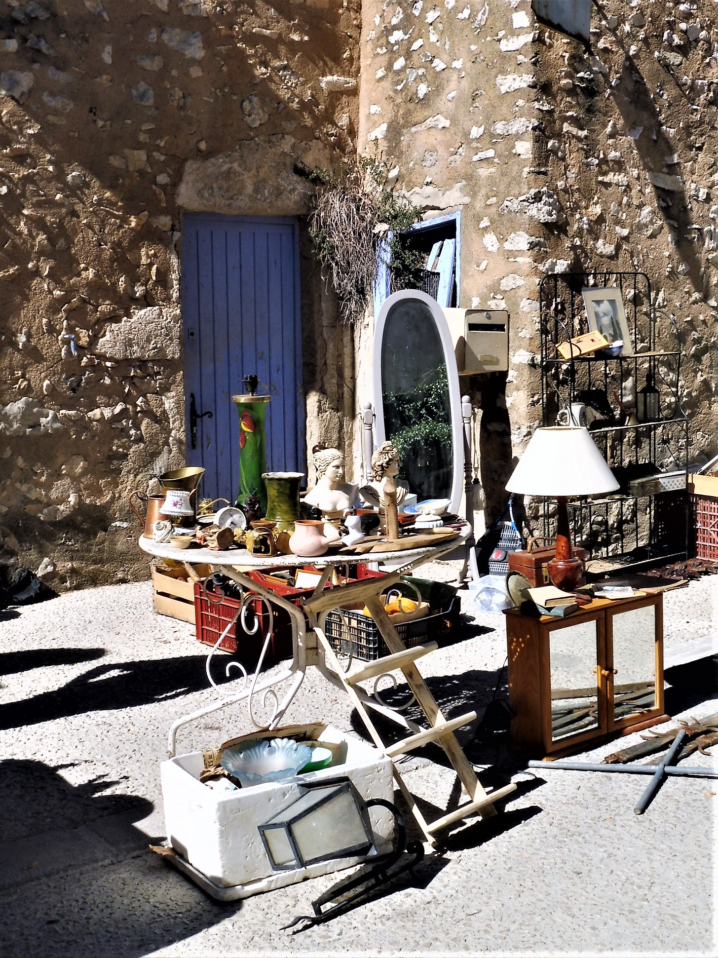 Eygalières, vide-grenier 18