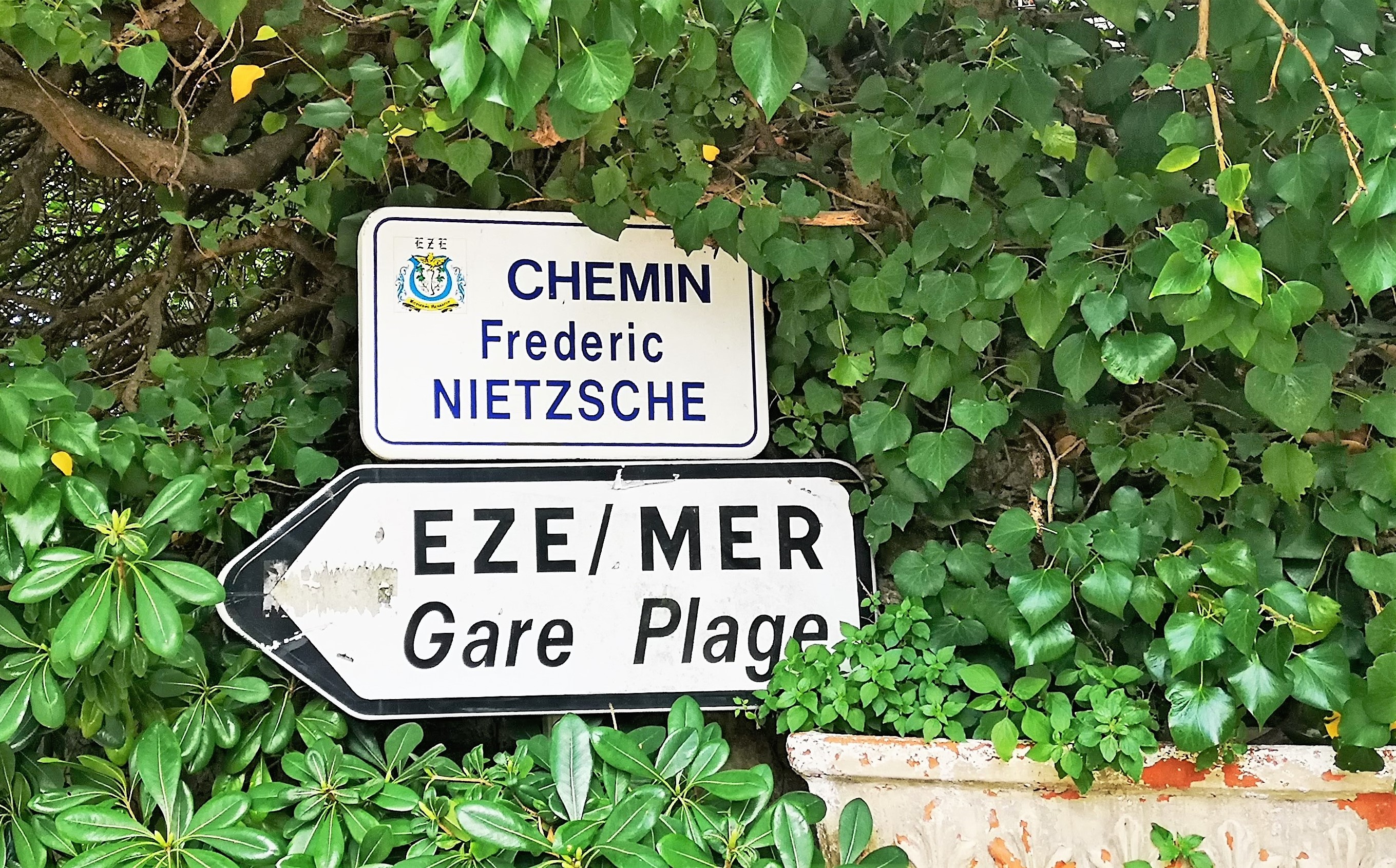 Èze, accesso allo Chemin Frederic Nietzsche