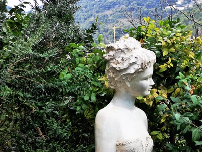 Èze, giardino esotico, statua di Jean-Philippe Rochard, particolare