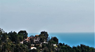 Èze, vista su Château Balsan, location del film Caccia al Ladro di Alfred Hitchcock