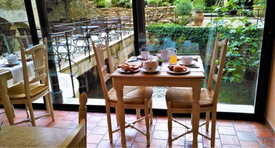 Fontaine de Vaucluse, Hôtel du Poète, la sala colazione