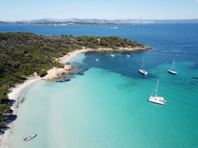 Gettare l'ancora in baia a Porquerolles