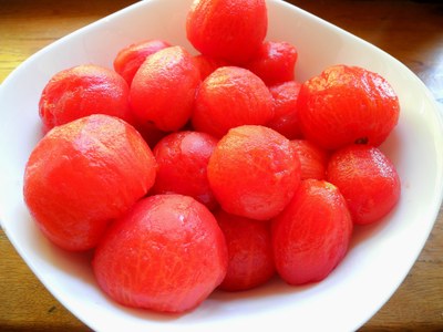 I pomodori privati della buccia