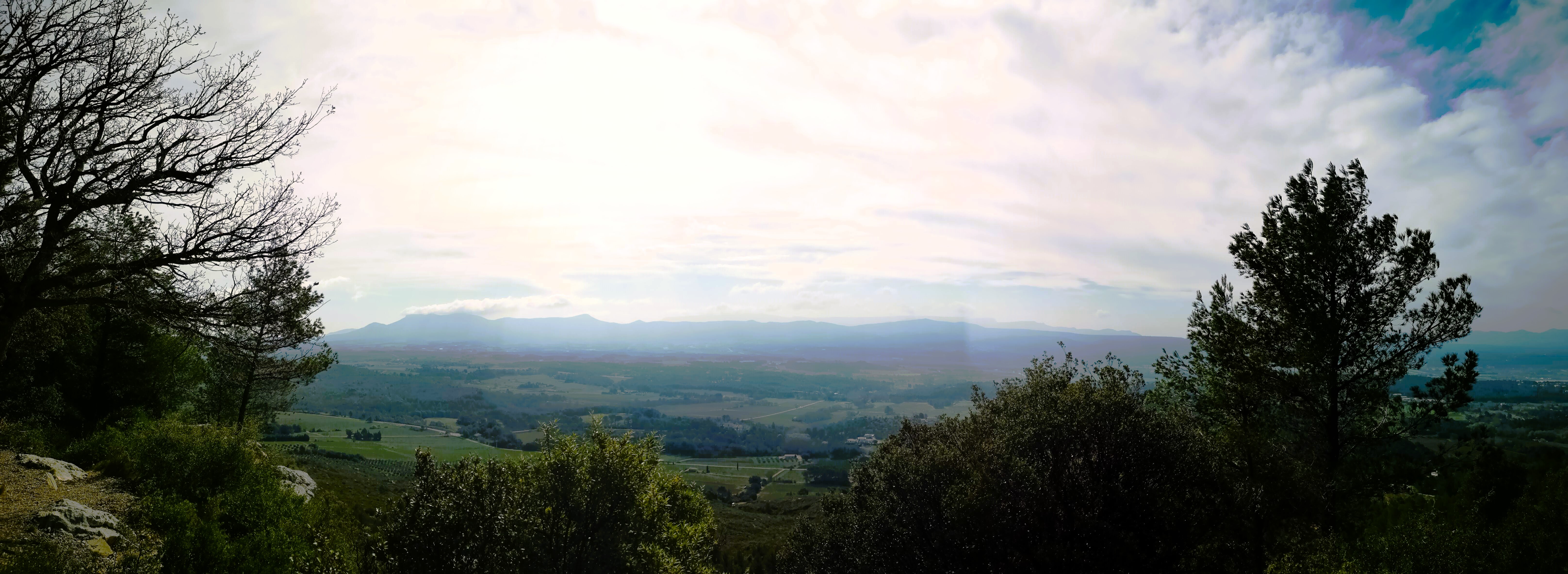 Il Massif des maures visto dalla Montagne Sainte-Victoire