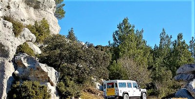 In 4x4 tra le rocce delle Alpilles