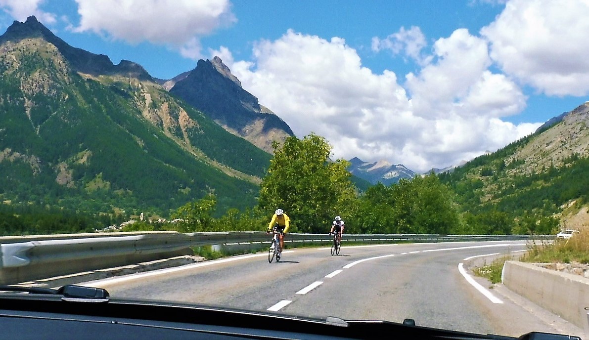 In auto dall'Italia verso Briançon