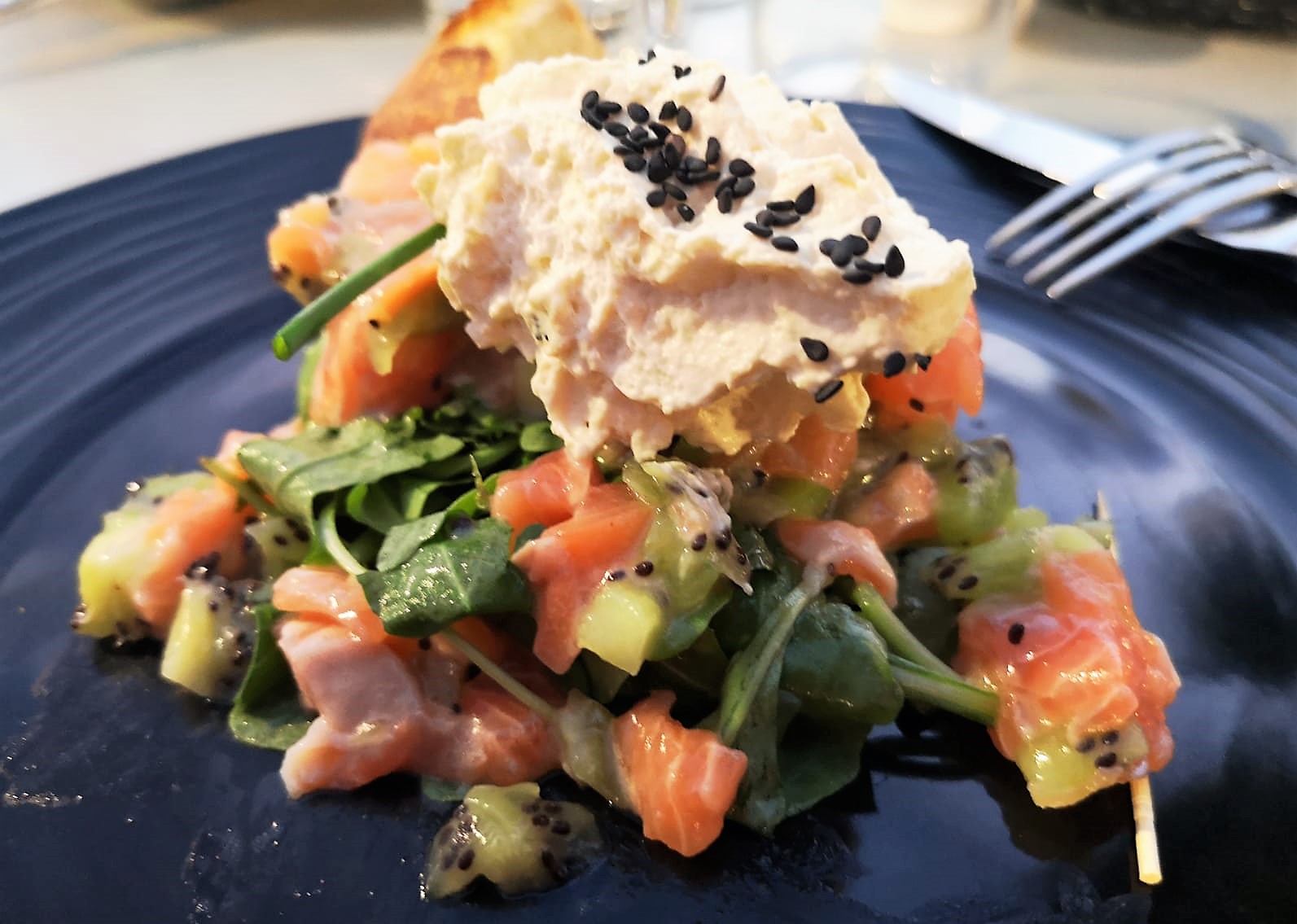 La Belle Bouille, tartare di salmone e trota affumicata