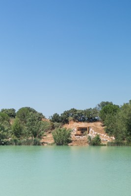 La capanna troglodita del Domaine des Grands Cépages © Cabanes Nature & SPA