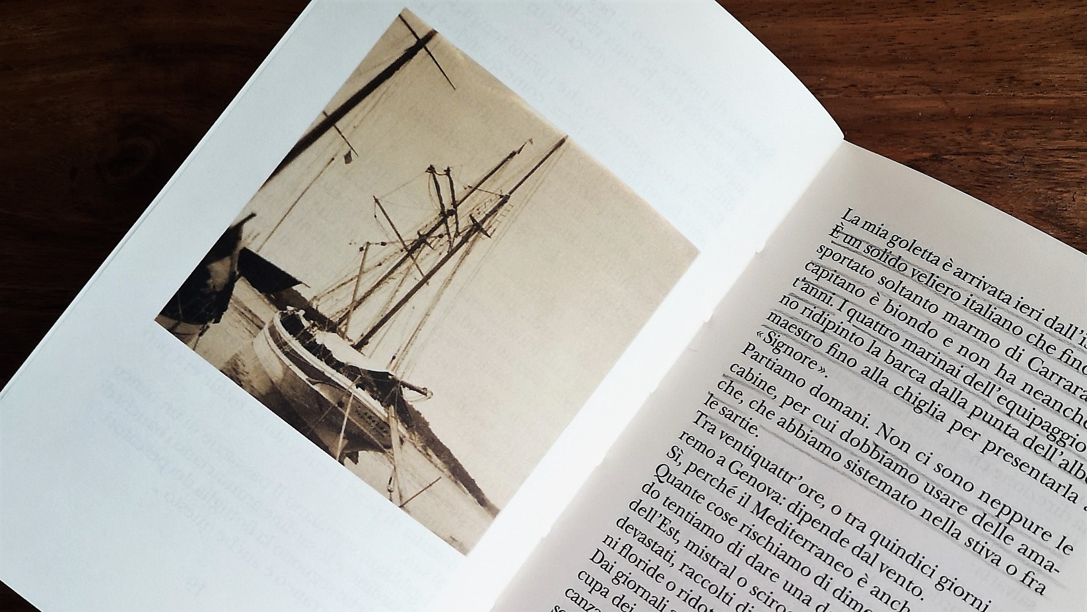 La goletta con cui Georges Simenon navigò il Mediterraneo