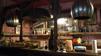 La malle des Indes, bancone da bar